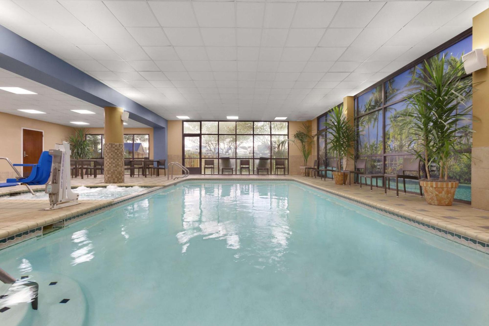 Embassy Suites San Antonio Airport מראה חיצוני תמונה